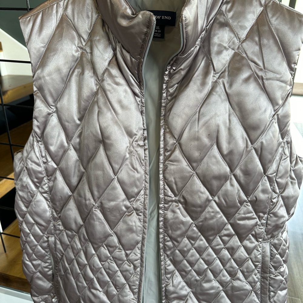 Land’s End Puffy Puffer Vest Silver. Never worn.